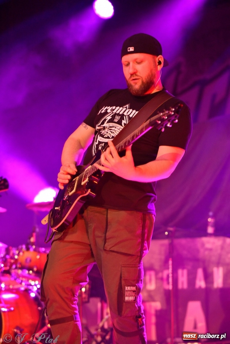 Zdjęcie w galerii na portalu naszraciborz.pl: Krzycz, kiedy trzeba. Batna na scenie RCK wiadomości z regionu