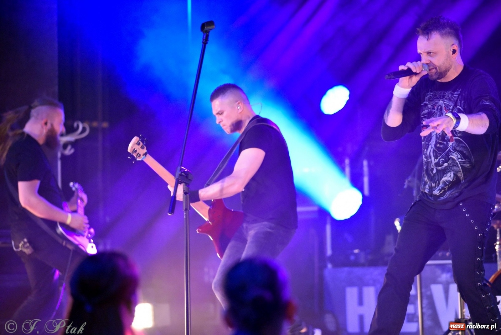 Zdjęcie w galerii na portalu naszraciborz.pl: Krzycz, kiedy trzeba. Batna na scenie RCK wiadomości z regionu