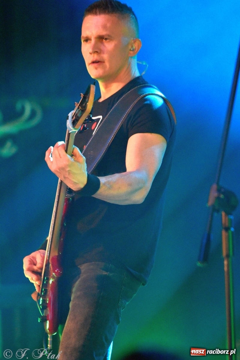 Zdjęcie w galerii na portalu naszraciborz.pl: Krzycz, kiedy trzeba. Batna na scenie RCK wiadomości z regionu