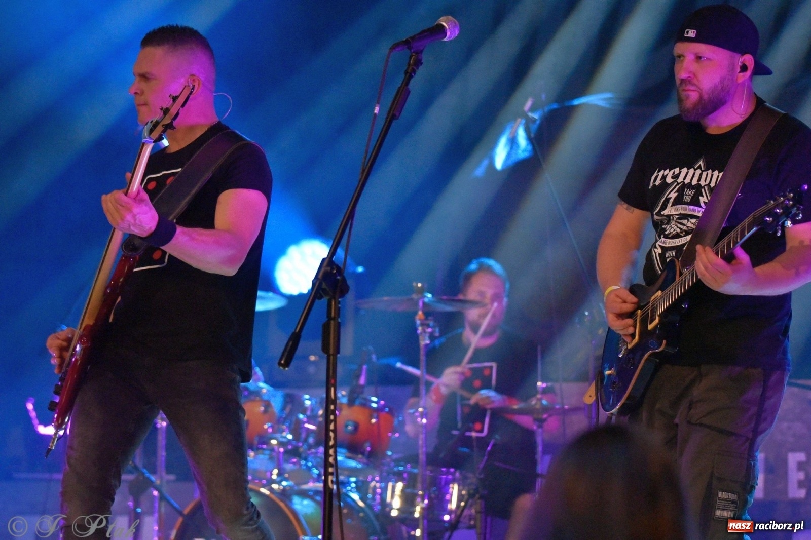 Zdjęcie w galerii na portalu naszraciborz.pl: Krzycz, kiedy trzeba. Batna na scenie RCK wiadomości z regionu