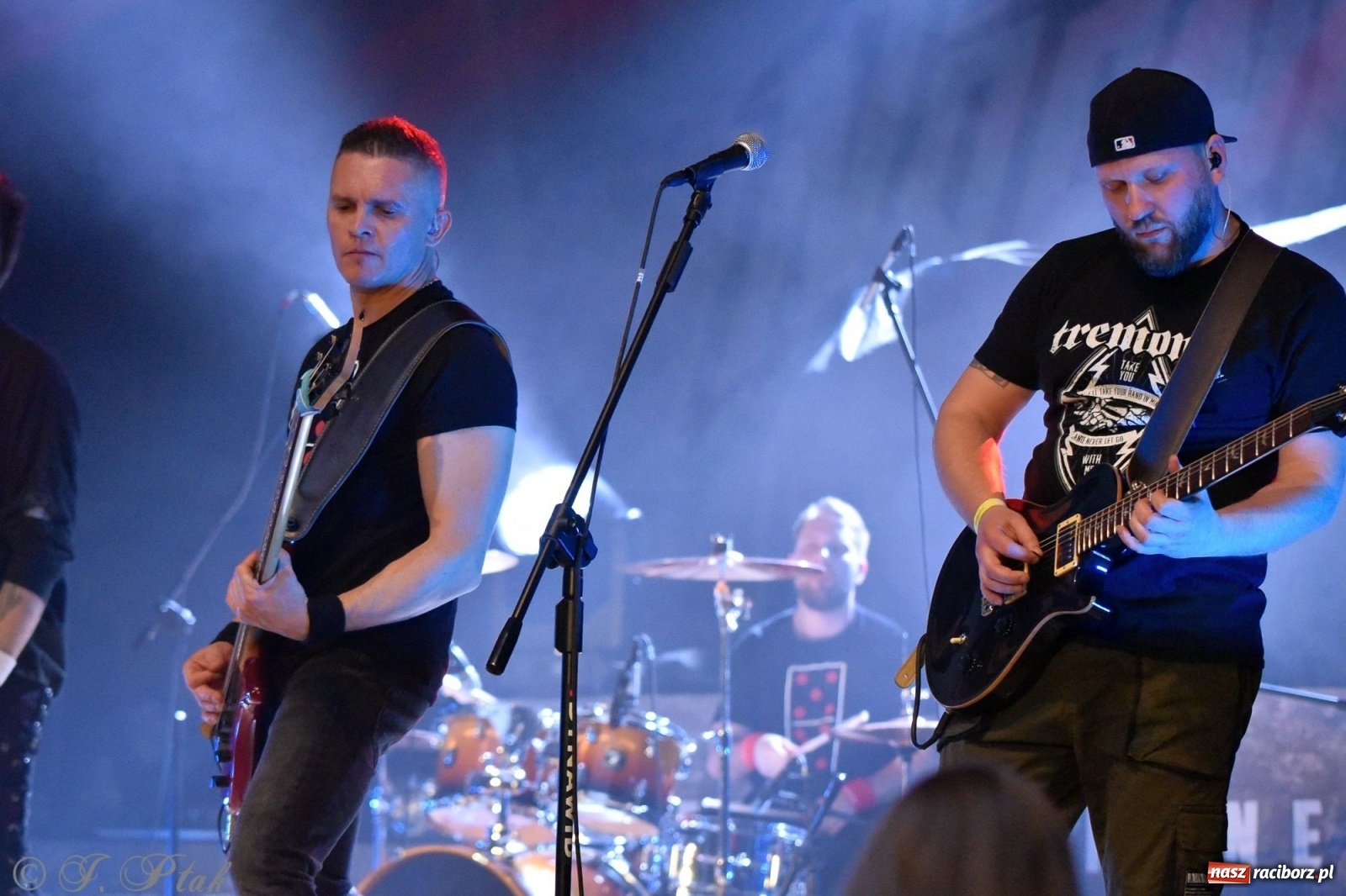 Zdjęcie w galerii na portalu naszraciborz.pl: Krzycz, kiedy trzeba. Batna na scenie RCK wiadomości z regionu