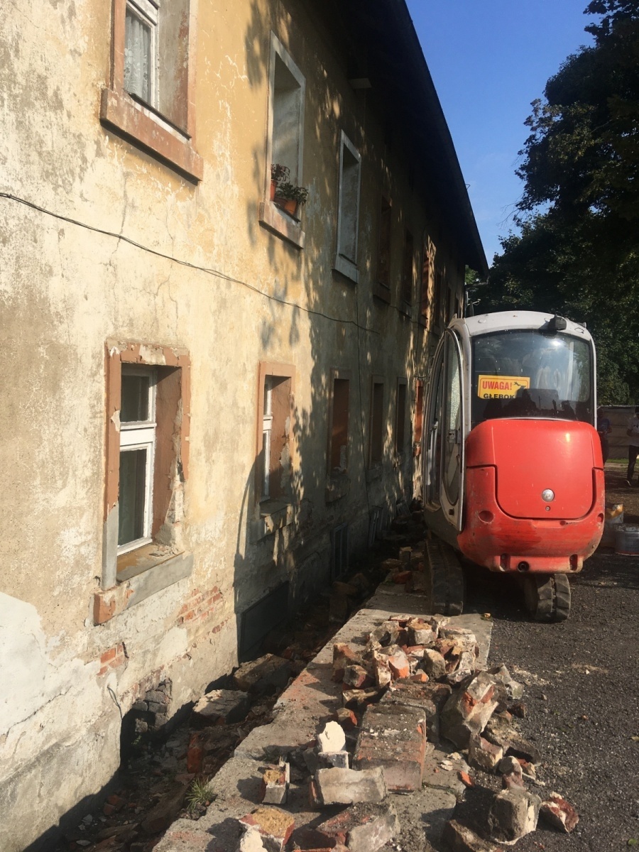 Zdjęcie w galerii na portalu naszraciborz.pl: Termomodernizacja budynku komunalnego w Strzybniku na finiszu [FOTO] wiadomości z regionu