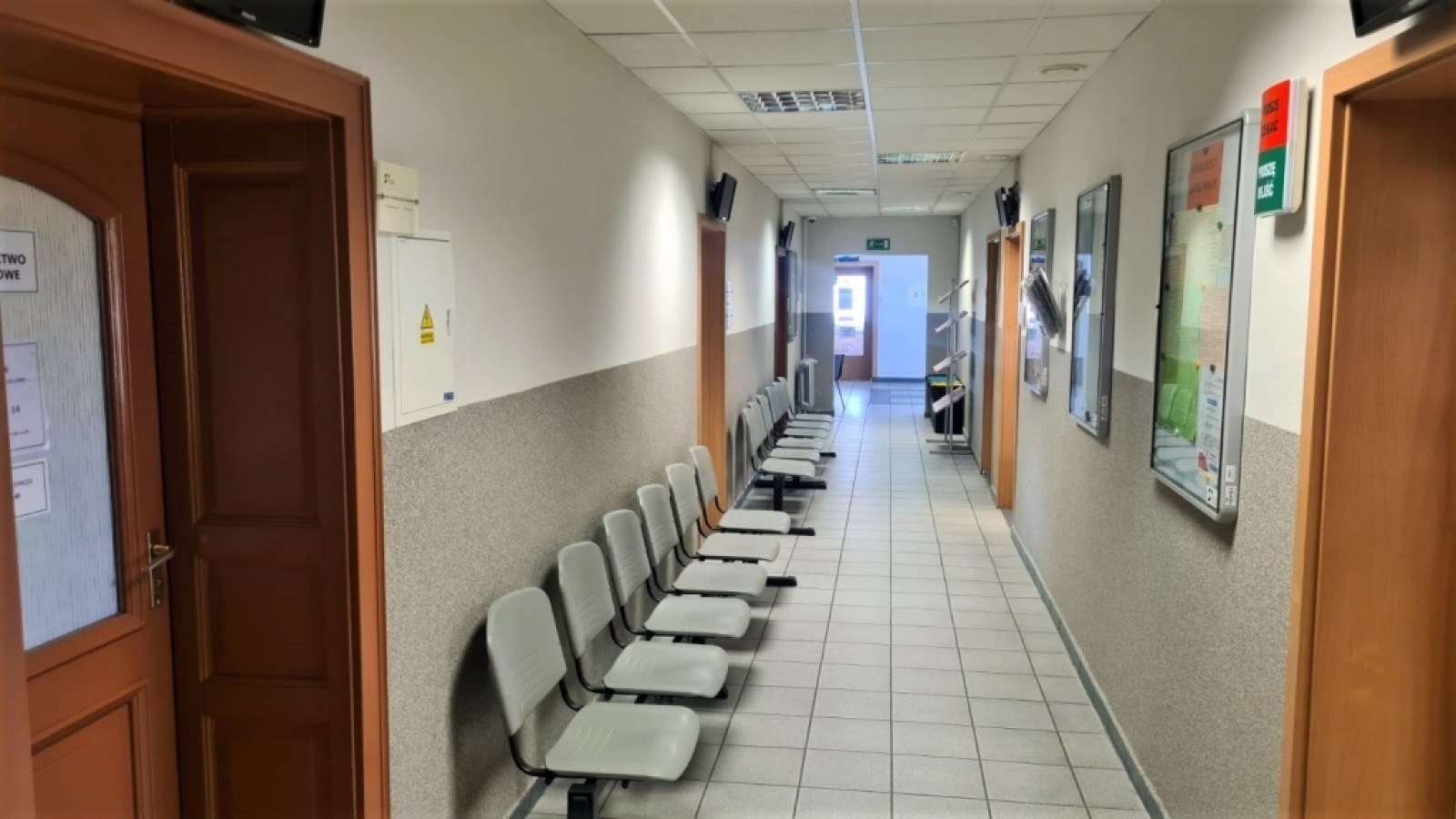 Zdjęcie w galerii na portalu naszraciborz.pl: Raciborski urząd pracy po modernizacji wiadomości z regionu