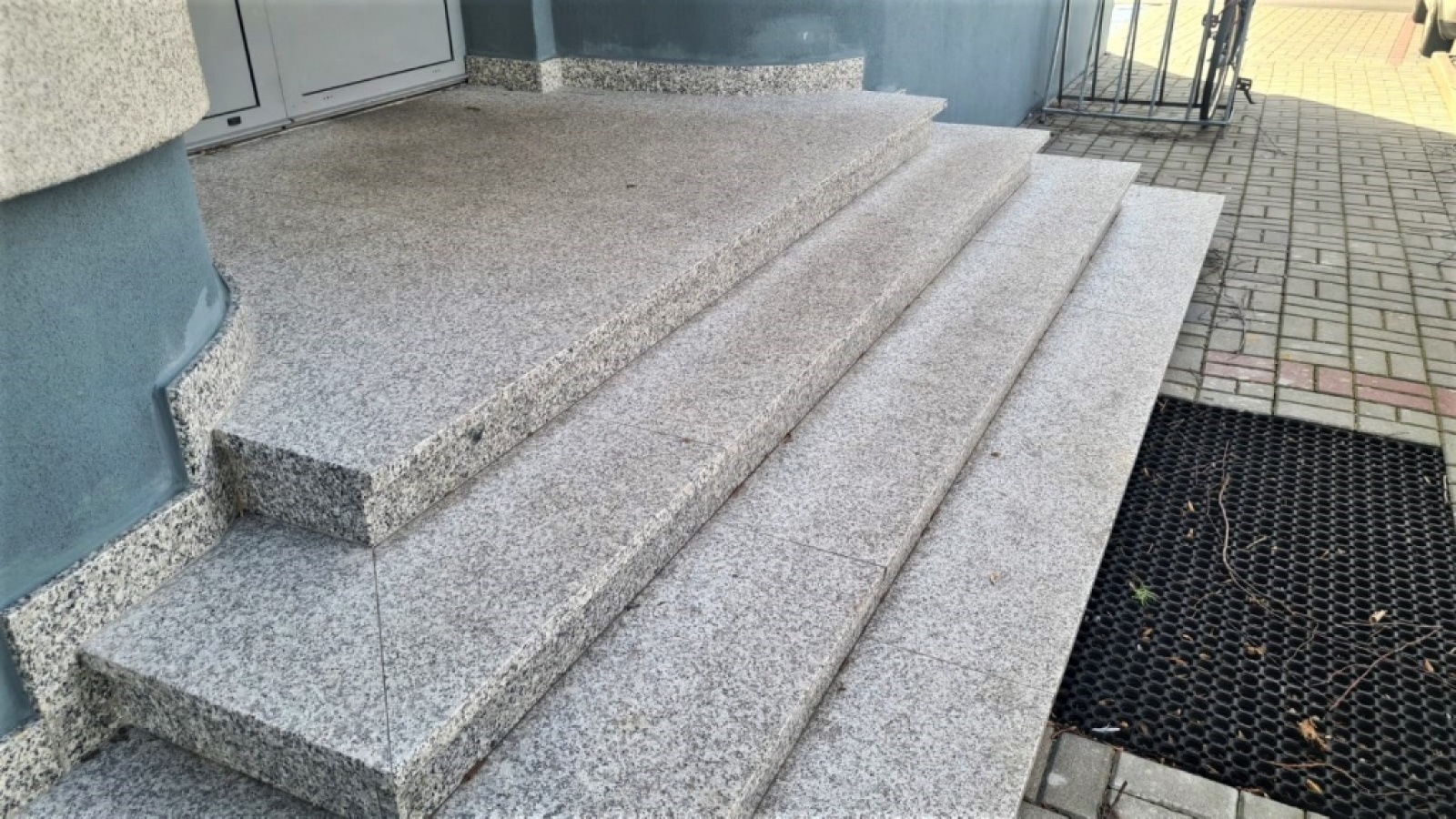 Zdjęcie w galerii na portalu naszraciborz.pl: Raciborski urząd pracy po modernizacji wiadomości z regionu