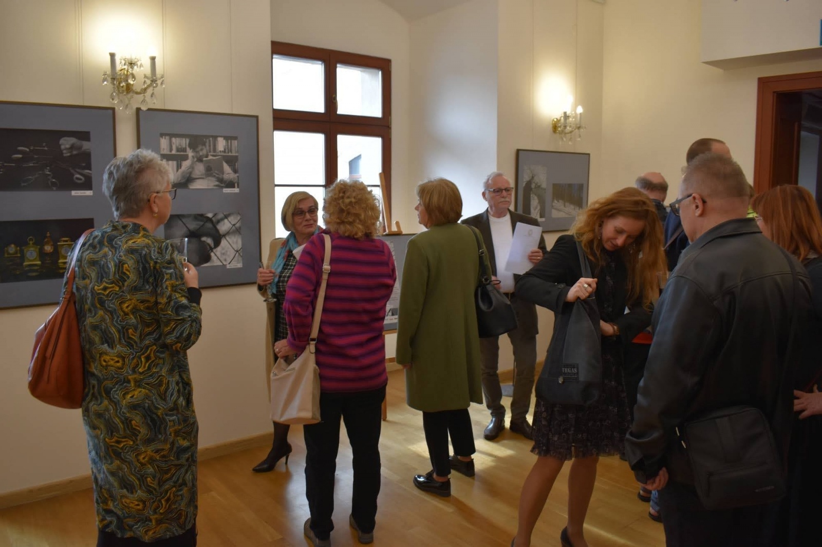 Zdjęcie w galerii na portalu naszraciborz.pl: Finisaż wystawy pt. Przysłowia mądrością narodu wiadomości z regionu