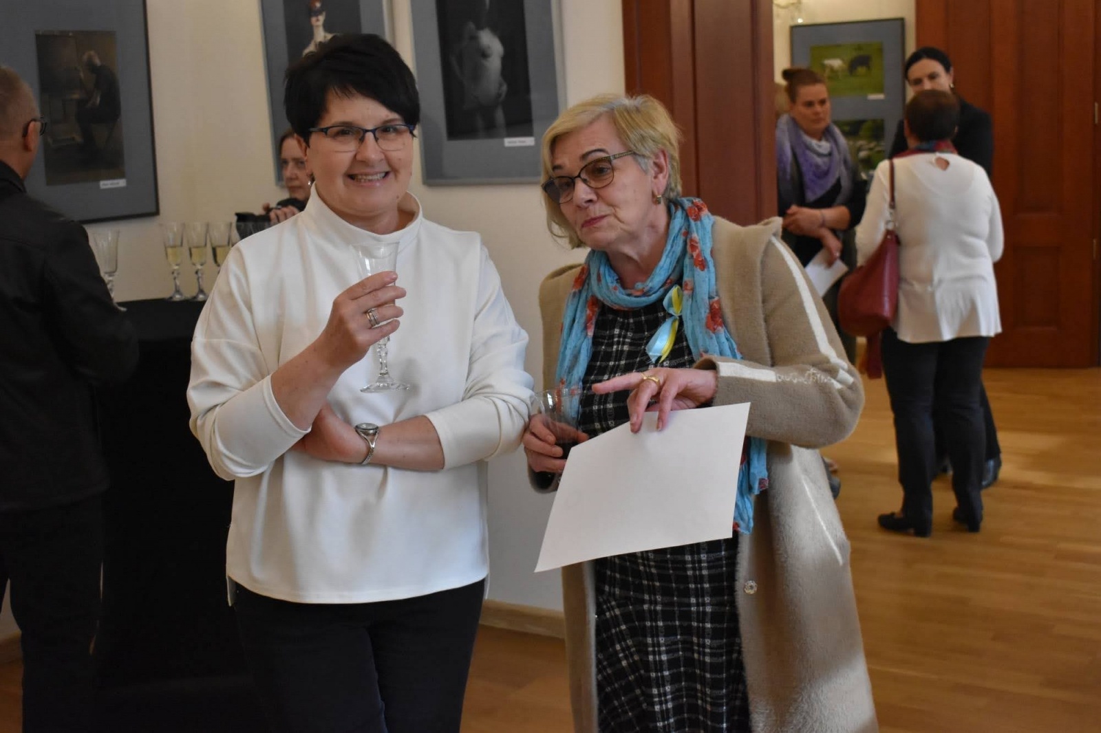 Zdjęcie w galerii na portalu naszraciborz.pl: Finisaż wystawy pt. Przysłowia mądrością narodu wiadomości z regionu