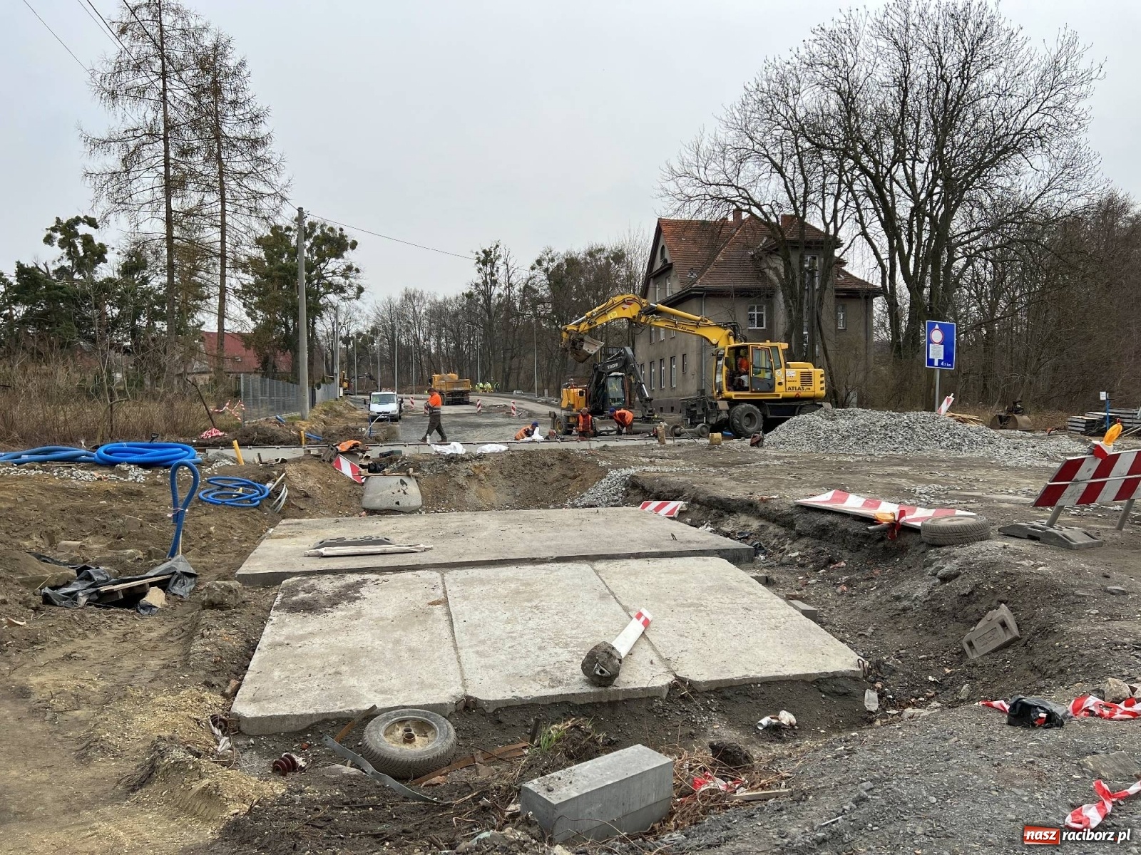 Zdjęcie w galerii na portalu naszraciborz.pl: Koniec prac na DW 935 w połowie tego roku wiadomości z regionu