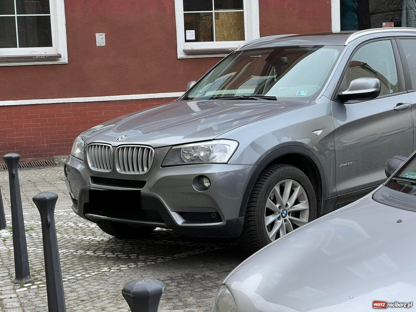 Zdjęcie w galerii na portalu naszraciborz.pl: Zdarzenie na Rzeźniczej. W akcji śmigłowiec LPR [FOTO i WIDEO] wiadomości z regionu