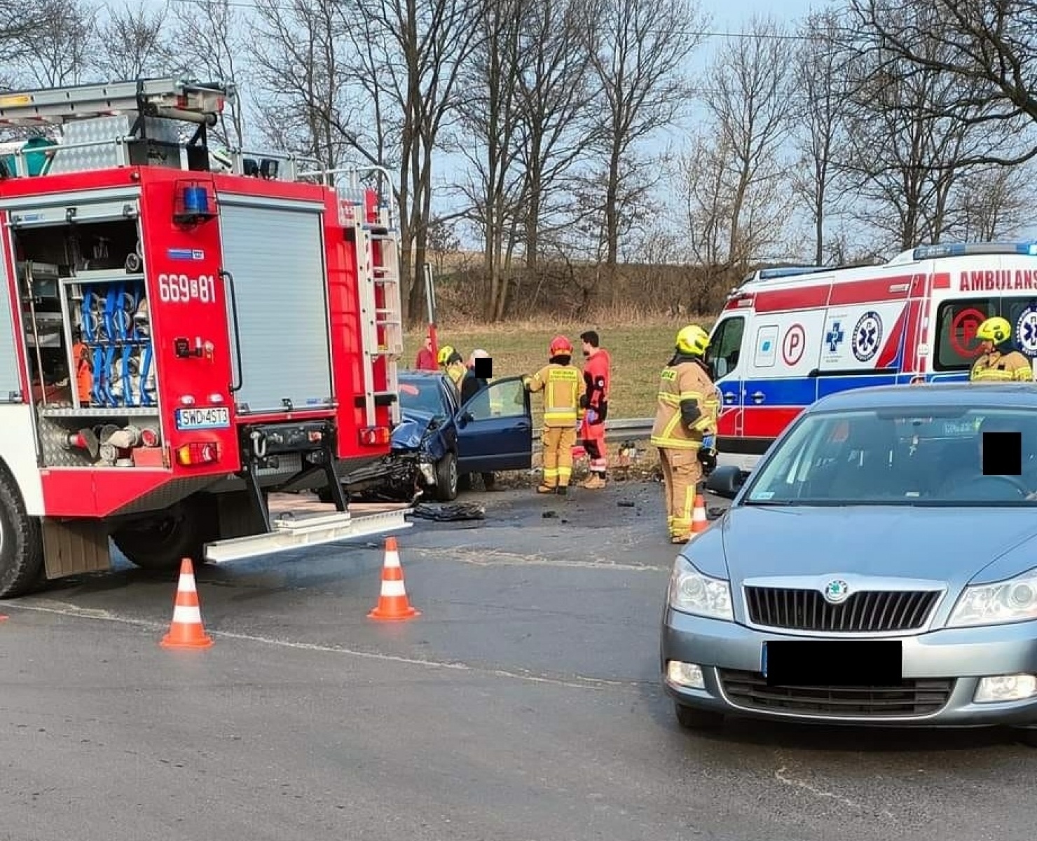 Zdjęcie w galerii na portalu naszraciborz.pl: Trzy osoby ranne w wypadku niedaleko Raciborza wiadomości z regionu