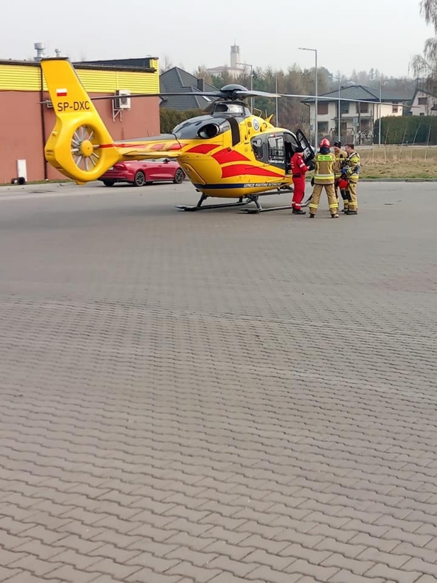 Zdjęcie w galerii na portalu naszraciborz.pl: Trzy osoby ranne w wypadku niedaleko Raciborza wiadomości z regionu