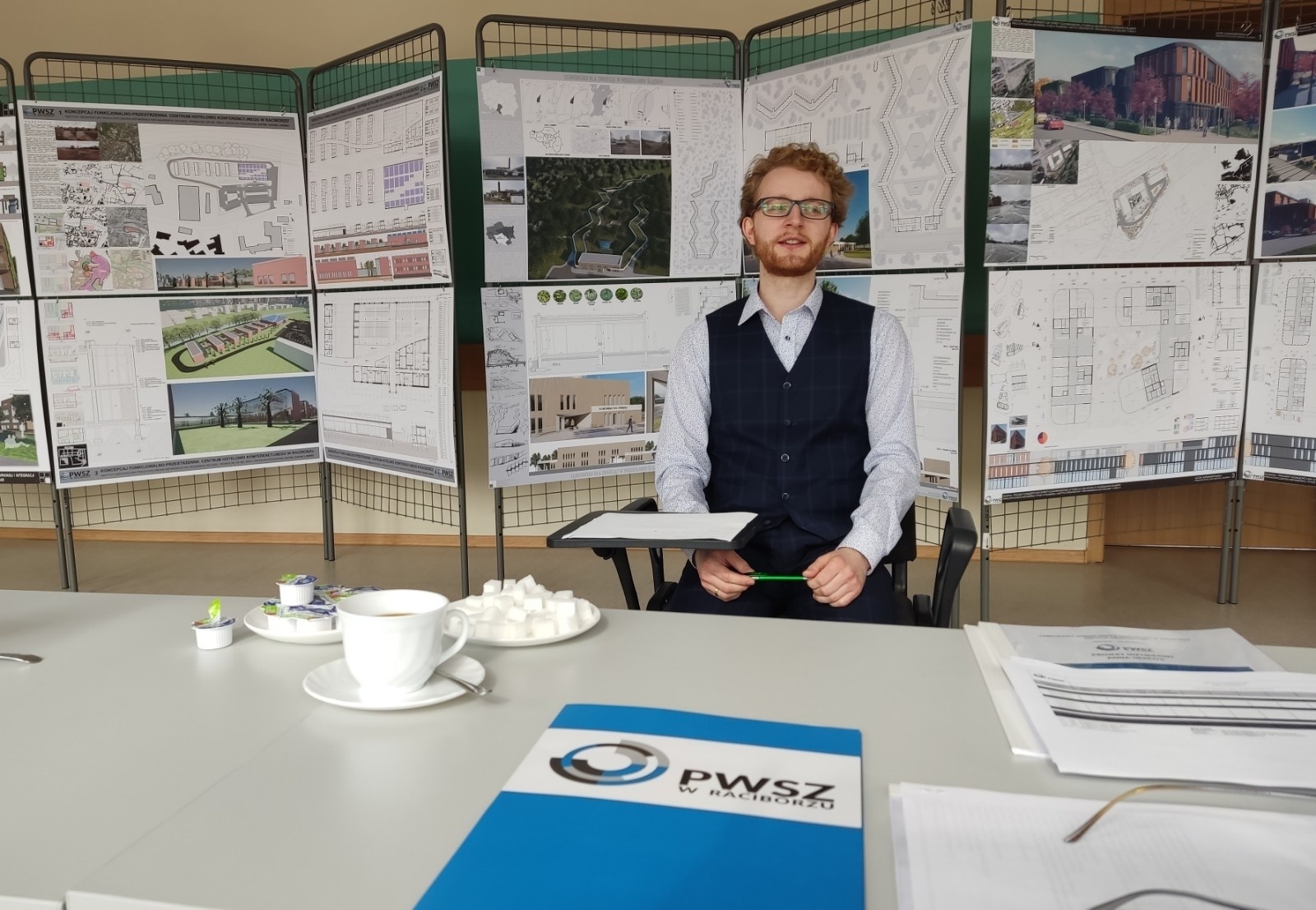 Zdjęcie w galerii na portalu naszraciborz.pl: Inżynierowie architekci z PWSZ - marka w sama w sobie. Trwają obrony prac wiadomości z regionu