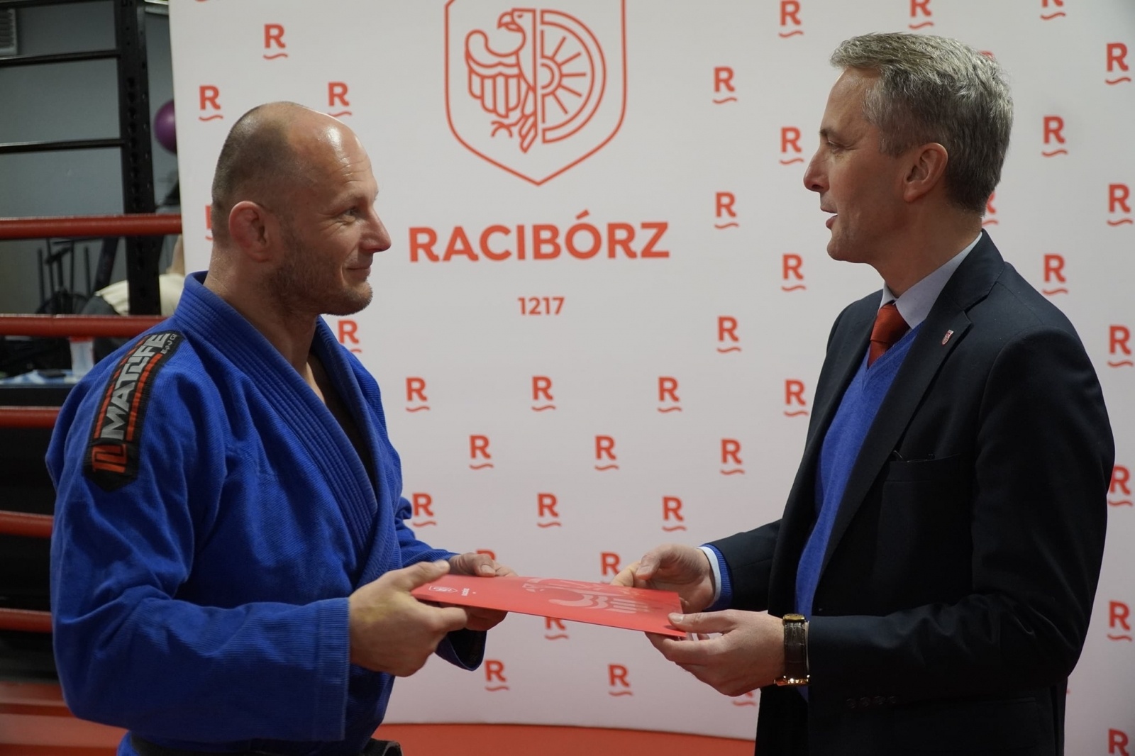 Zdjęcie w galerii na portalu naszraciborz.pl: Prezydent nagrodził zawodników i trenerów Łamatora wiadomości z regionu