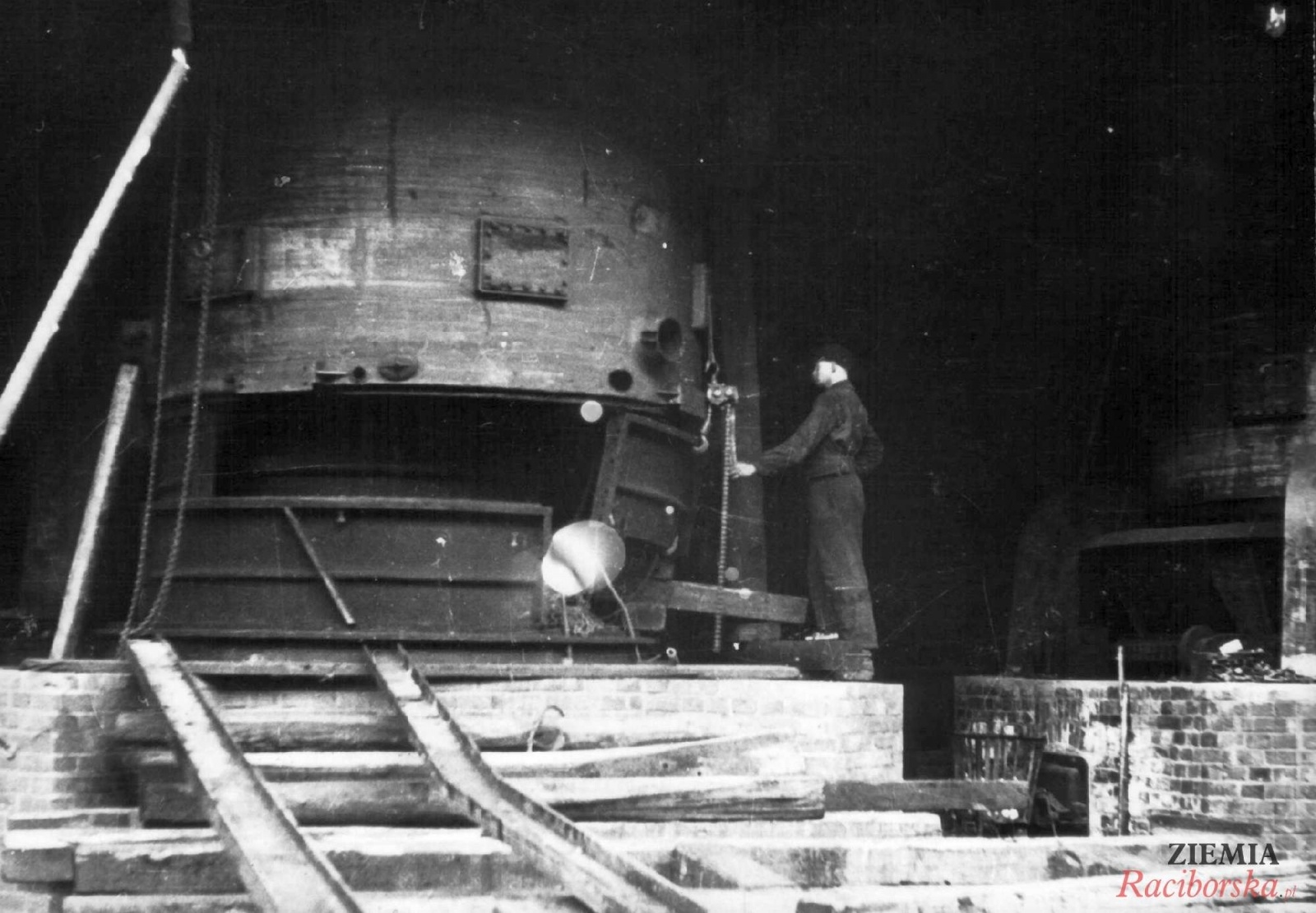 Zdjęcie w galerii na portalu naszraciborz.pl: Tak będzie ze wszystkimi! Sowieckie zbrodnie w Raciborzu 1945 r. wiadomości z regionu