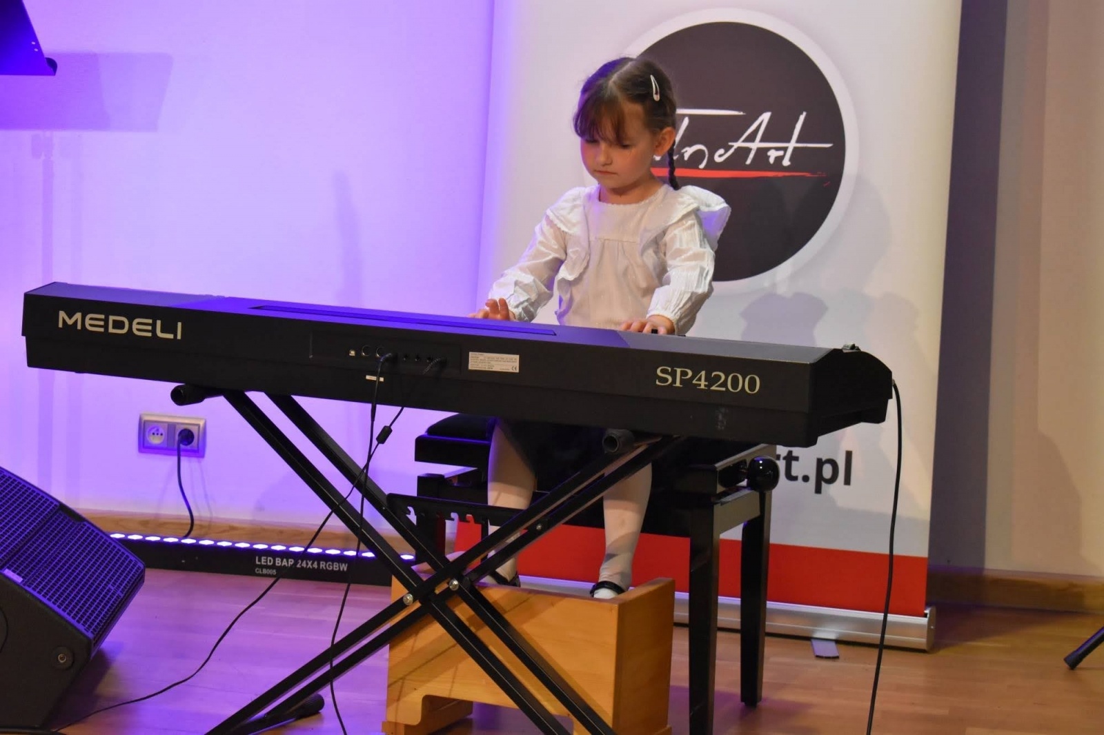 Zdjęcie w galerii na portalu naszraciborz.pl: Koncert Wiosenny na raciborskim zamku wiadomości z regionu