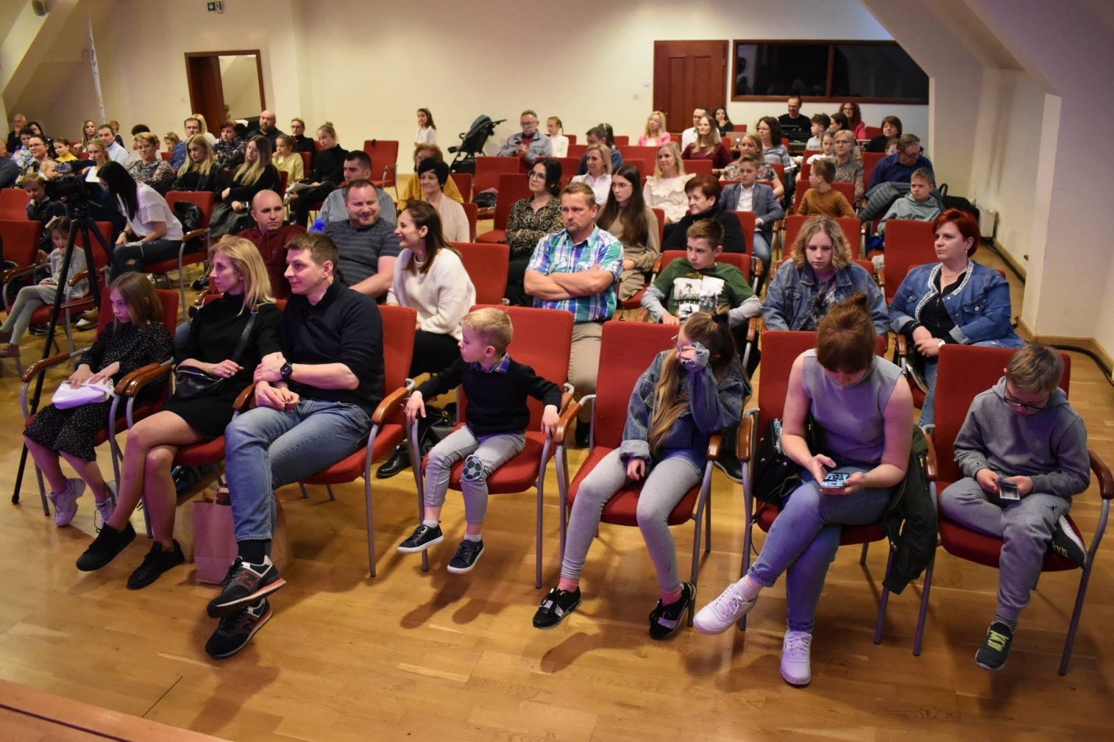 Zdjęcie w galerii na portalu naszraciborz.pl: Koncert Wiosenny na raciborskim zamku wiadomości z regionu