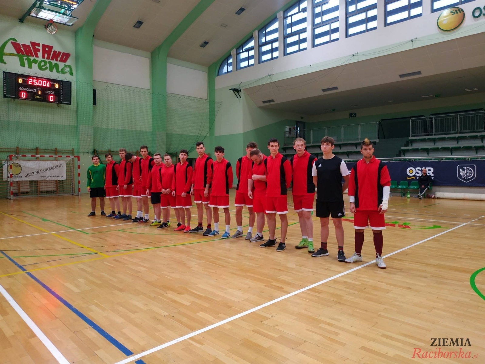 Zdjęcie w galerii na portalu naszraciborz.pl: Finał rejonowy szczypiorniaka w Arenie Rafako wiadomości z regionu