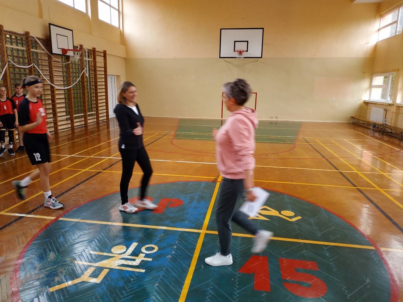 Zdjęcie w galerii na portalu naszraciborz.pl: SP 13 najlepsza w minikoszykówce dziewcząt wiadomości z regionu