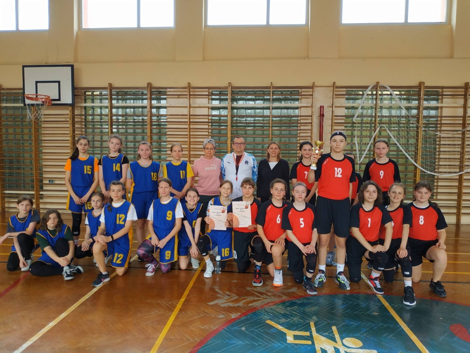 Zdjęcie w galerii na portalu naszraciborz.pl: SP 13 najlepsza w minikoszykówce dziewcząt wiadomości z regionu