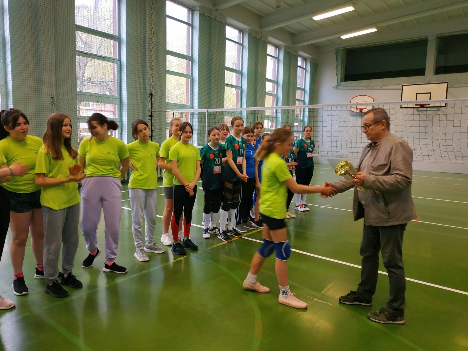 Zdjęcie w galerii na portalu naszraciborz.pl: Krzanowiczanki wygrały siatkarski finał wiadomości z regionu