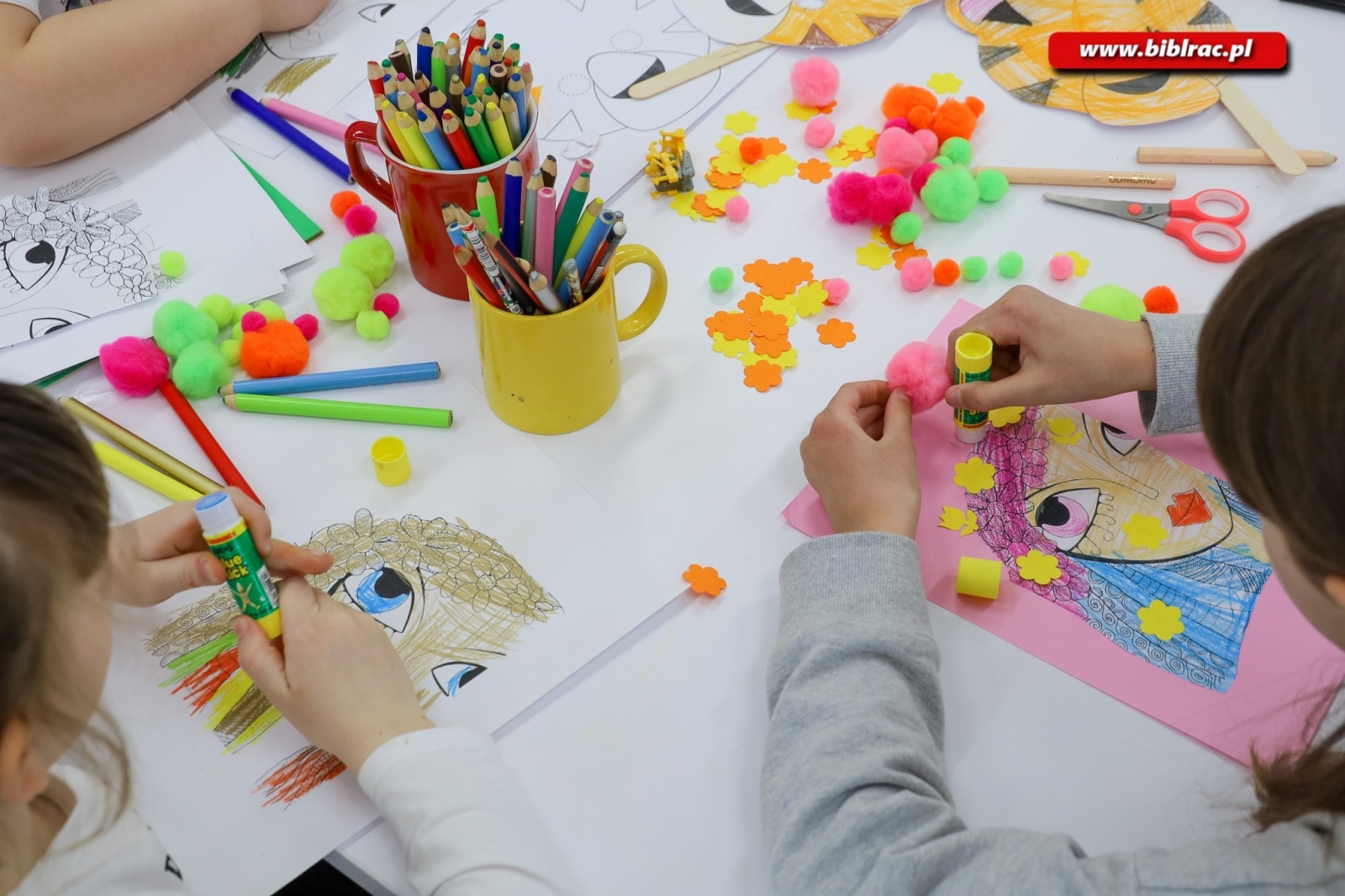 Zdjęcie w galerii na portalu naszraciborz.pl: Kursy języka polskiego w bibliotece. Poszukiwani wolontariusze wiadomości z regionu