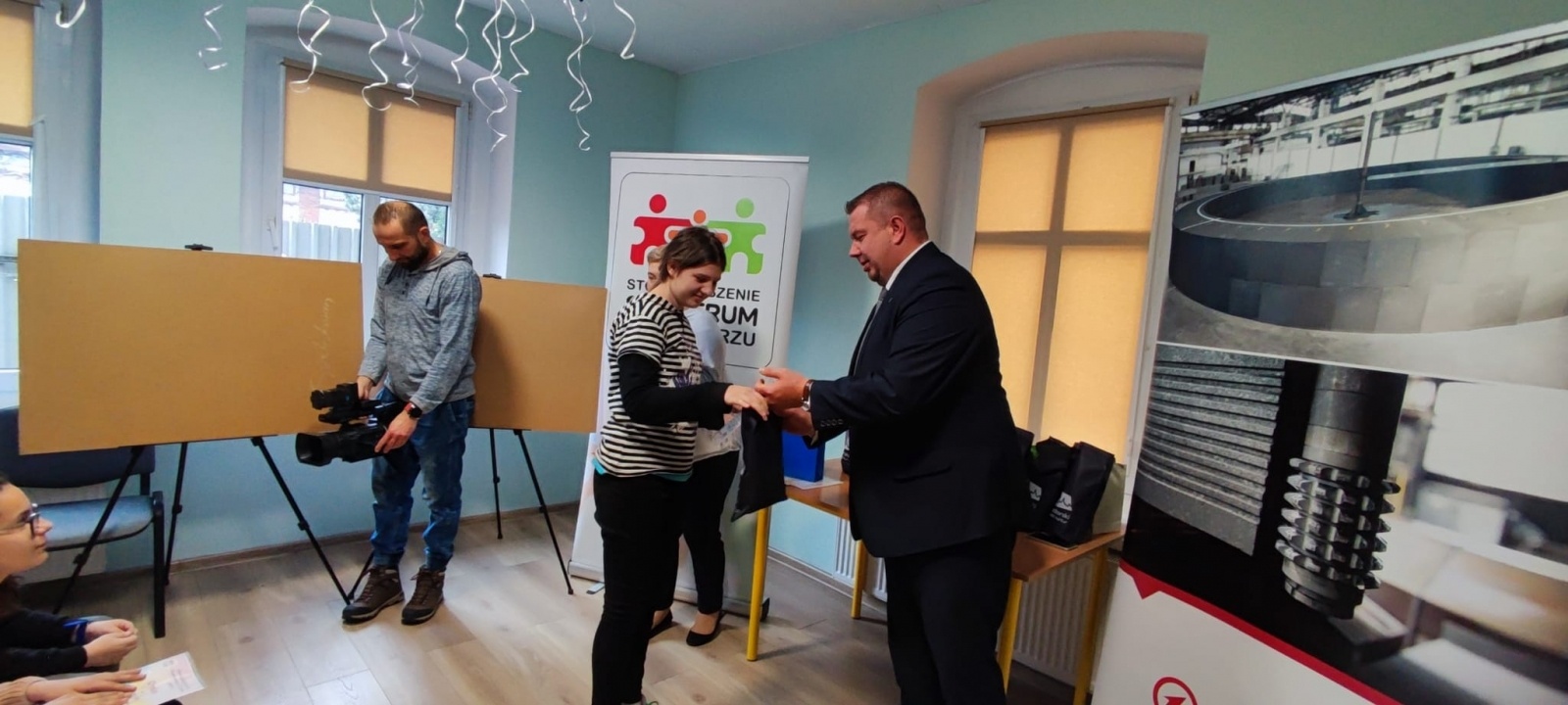 Zdjęcie w galerii na portalu naszraciborz.pl: AUTYZM – wiem i rozumiem. Wręczono nagrody [WIDEO] wiadomości z regionu