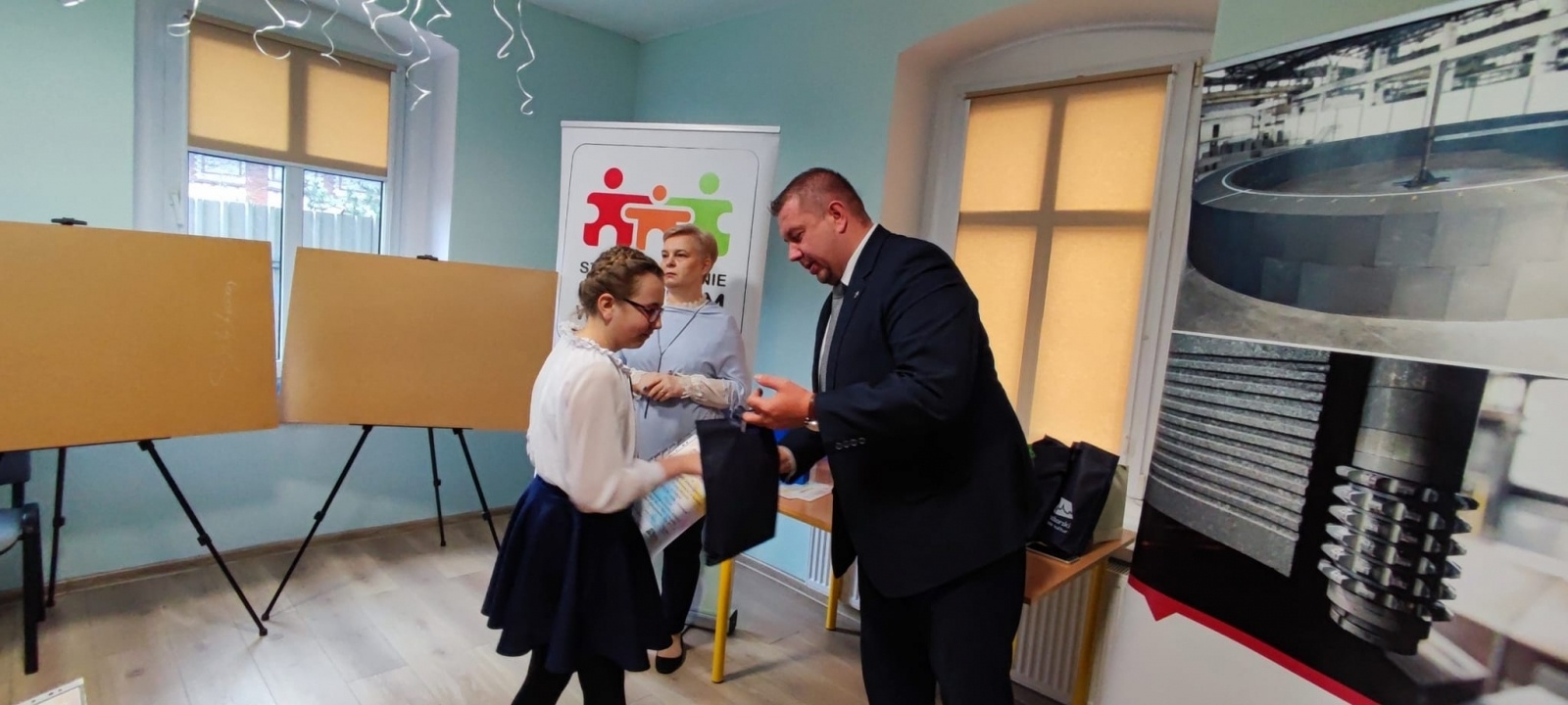 Zdjęcie w galerii na portalu naszraciborz.pl: AUTYZM – wiem i rozumiem. Wręczono nagrody [WIDEO] wiadomości z regionu