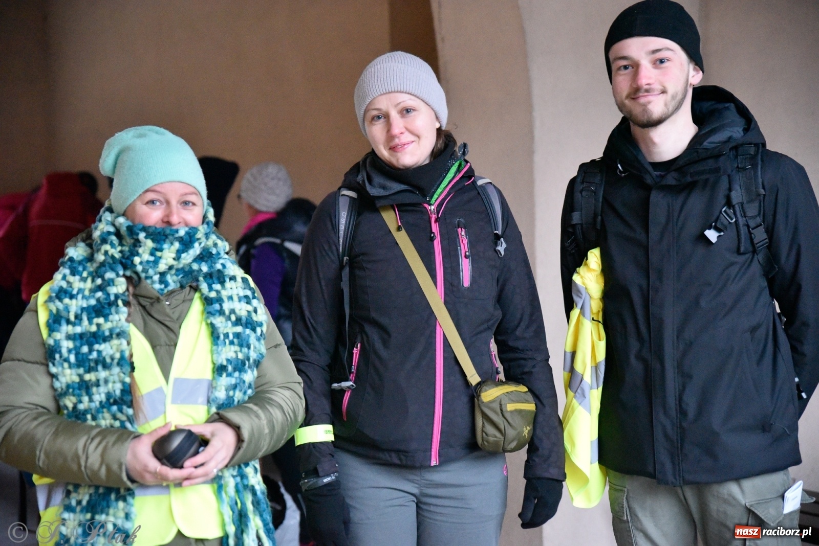 Zdjęcie w galerii na portalu naszraciborz.pl: Szacunek. Wierni z Raciborza wyruszyli na trasę Ekstremalnej Drogi Krzyżowej wiadomości z regionu