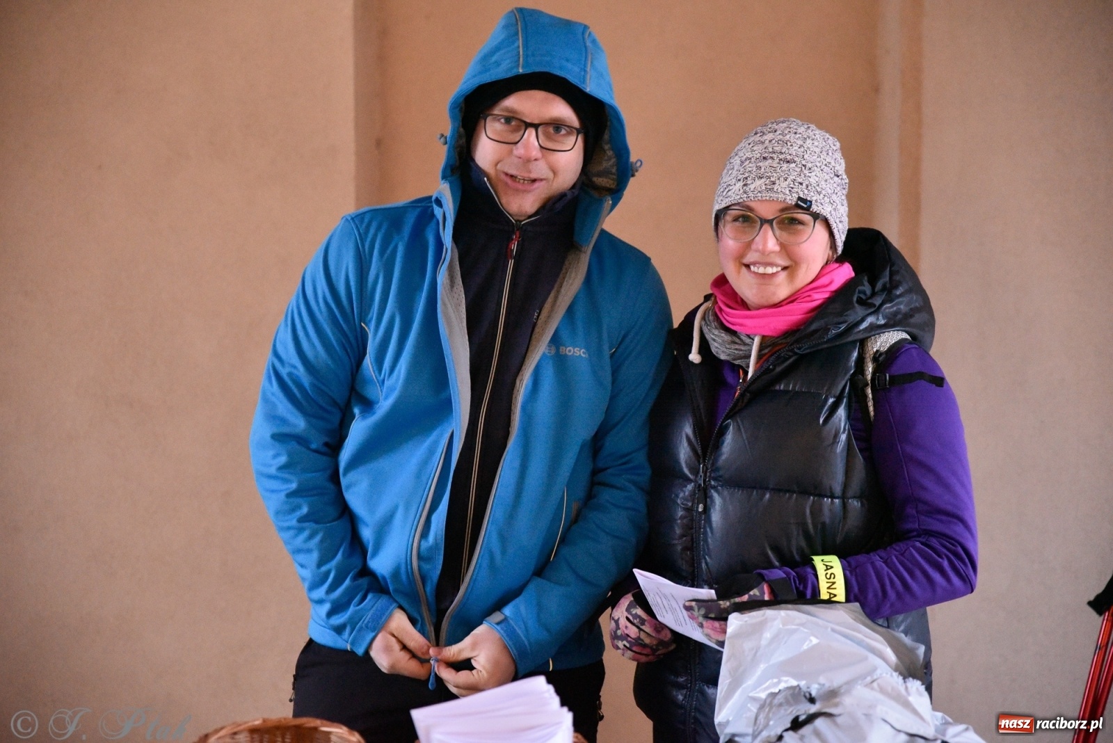 Zdjęcie w galerii na portalu naszraciborz.pl: Szacunek. Wierni z Raciborza wyruszyli na trasę Ekstremalnej Drogi Krzyżowej wiadomości z regionu