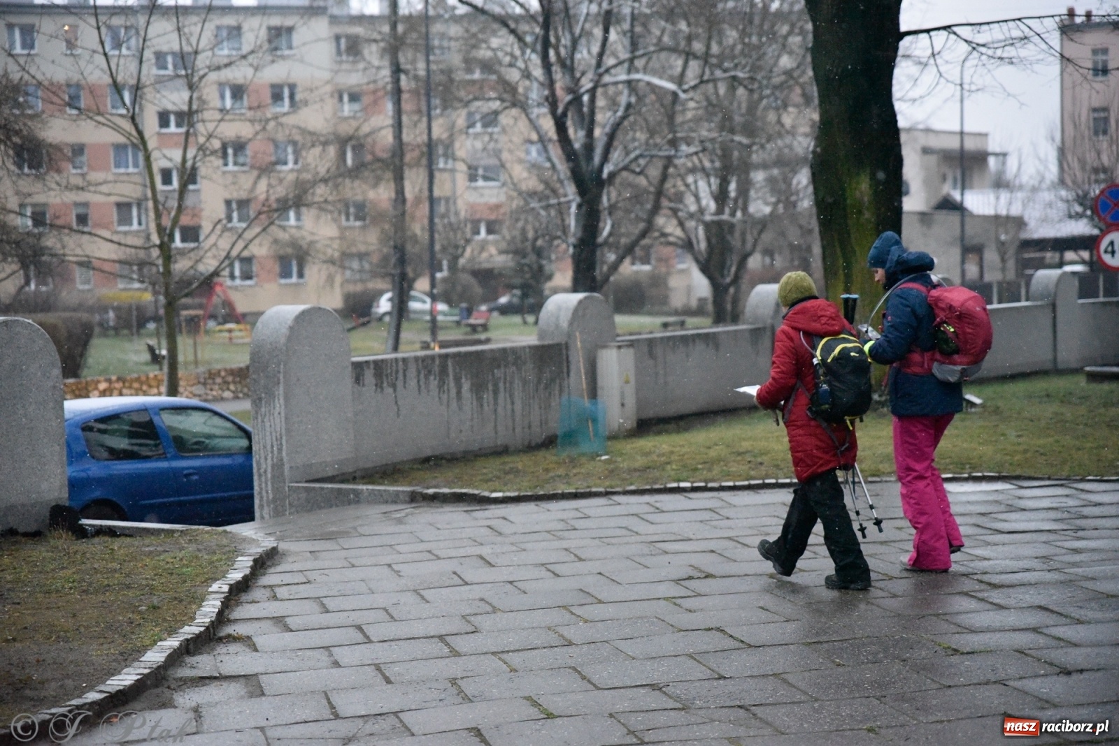 Zdjęcie w galerii na portalu naszraciborz.pl: Szacunek. Wierni z Raciborza wyruszyli na trasę Ekstremalnej Drogi Krzyżowej wiadomości z regionu