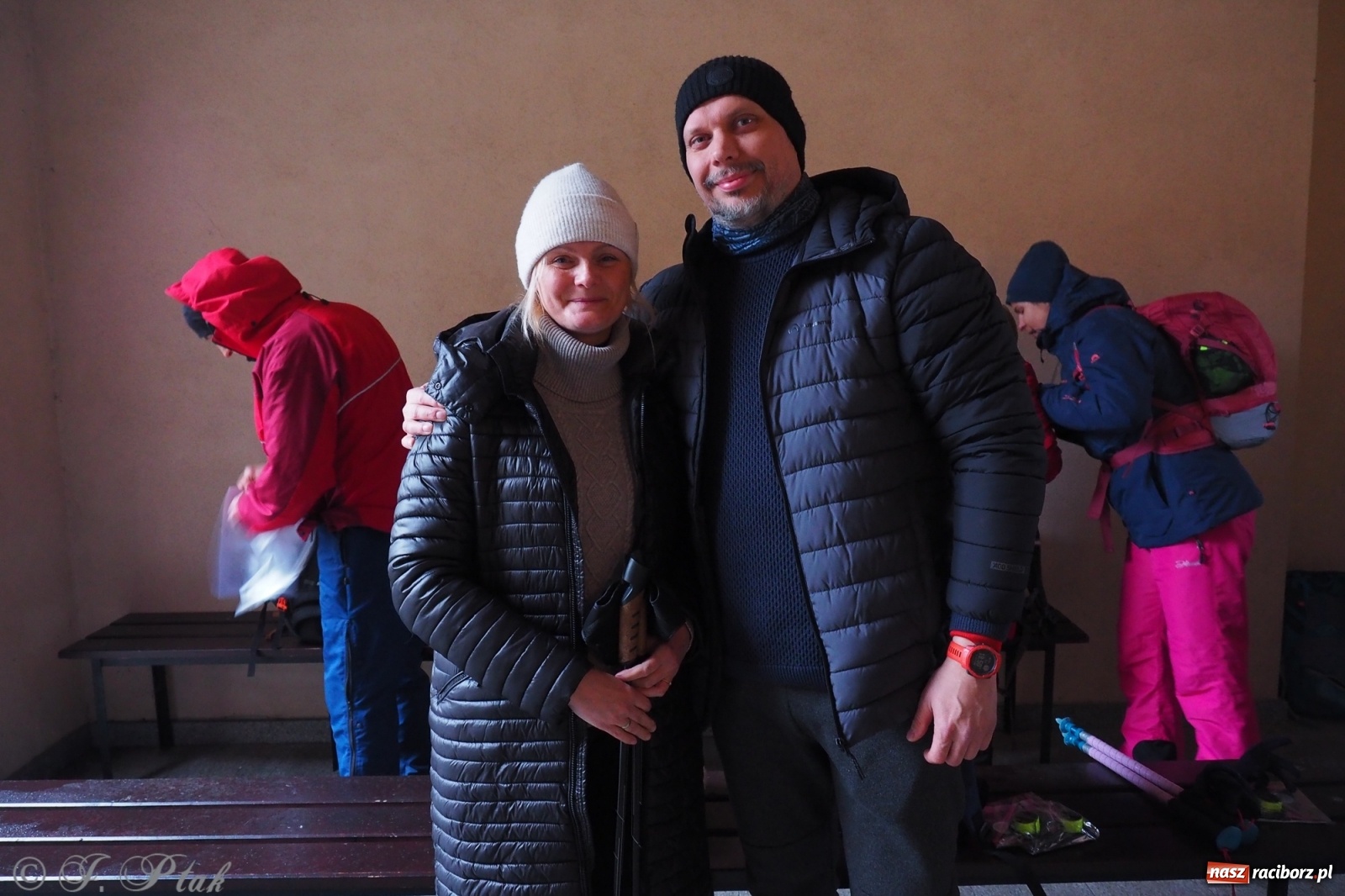 Zdjęcie w galerii na portalu naszraciborz.pl: Szacunek. Wierni z Raciborza wyruszyli na trasę Ekstremalnej Drogi Krzyżowej wiadomości z regionu