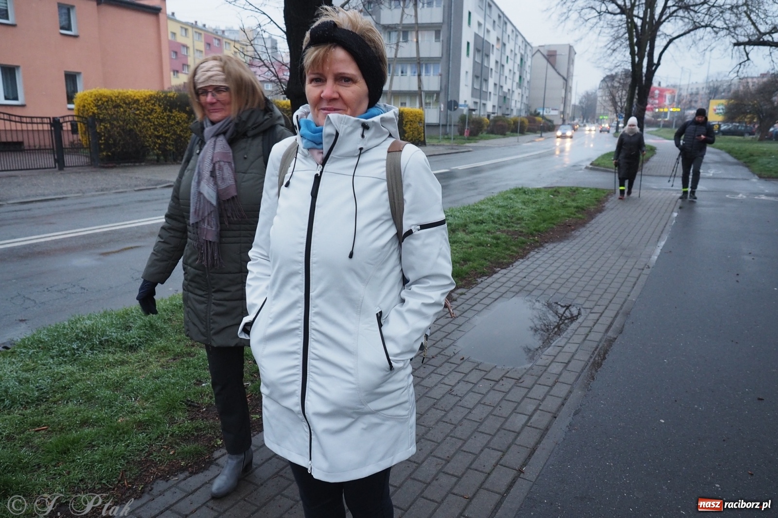 Zdjęcie w galerii na portalu naszraciborz.pl: Szacunek. Wierni z Raciborza wyruszyli na trasę Ekstremalnej Drogi Krzyżowej wiadomości z regionu