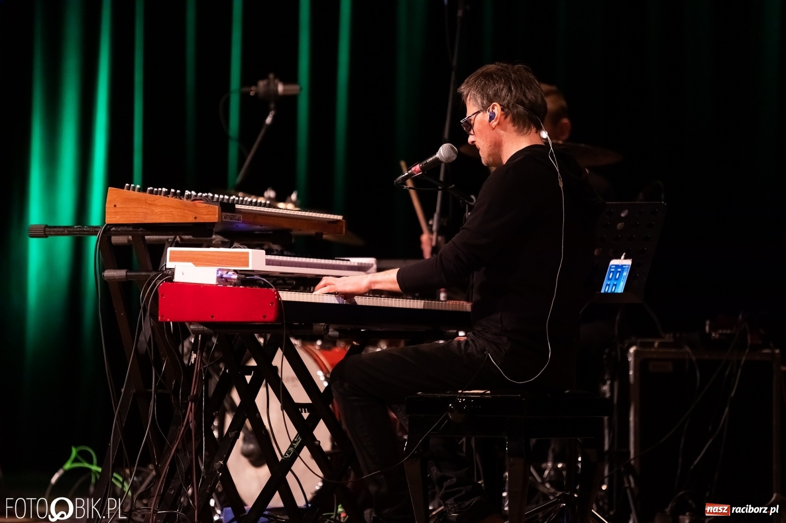 Zdjęcie w galerii na portalu naszraciborz.pl: Koncert zespołu Mikromusic w RCK wiadomości z regionu