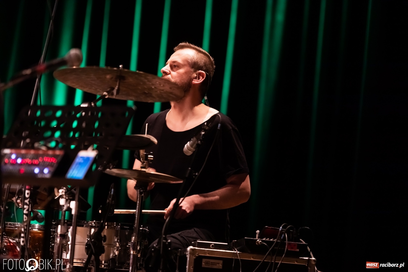 Zdjęcie w galerii na portalu naszraciborz.pl: Koncert zespołu Mikromusic w RCK wiadomości z regionu