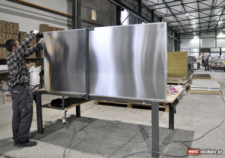 Zdjęcie w galerii na portalu naszraciborz.pl: Ensol otworzył nową halę produkcyjną wiadomości z regionu