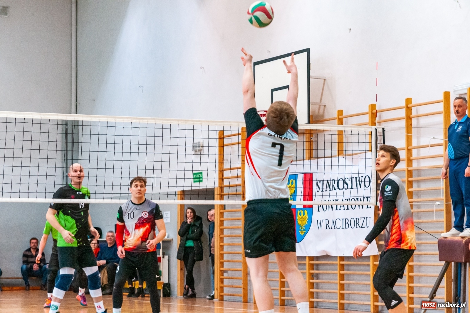 Zdjęcie w galerii na portalu naszraciborz.pl: Wyrównany bój zakończony porażką [FOTO] wiadomości z regionu