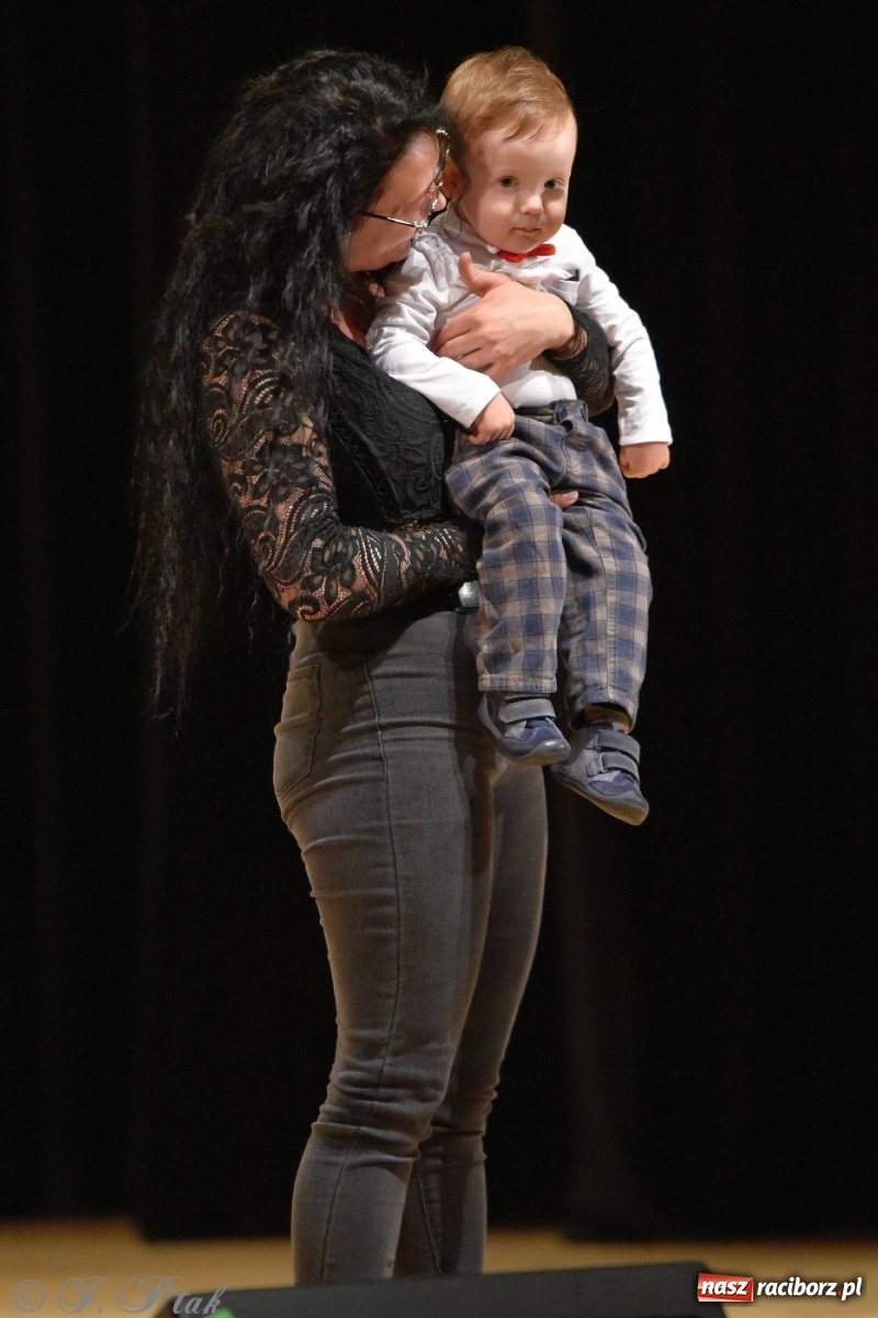 Zdjęcie w galerii na portalu naszraciborz.pl: Zespoły Źródła wspierają Kamilka. Piękny koncert w RCK [FOTO i WIDEO] wiadomości z regionu