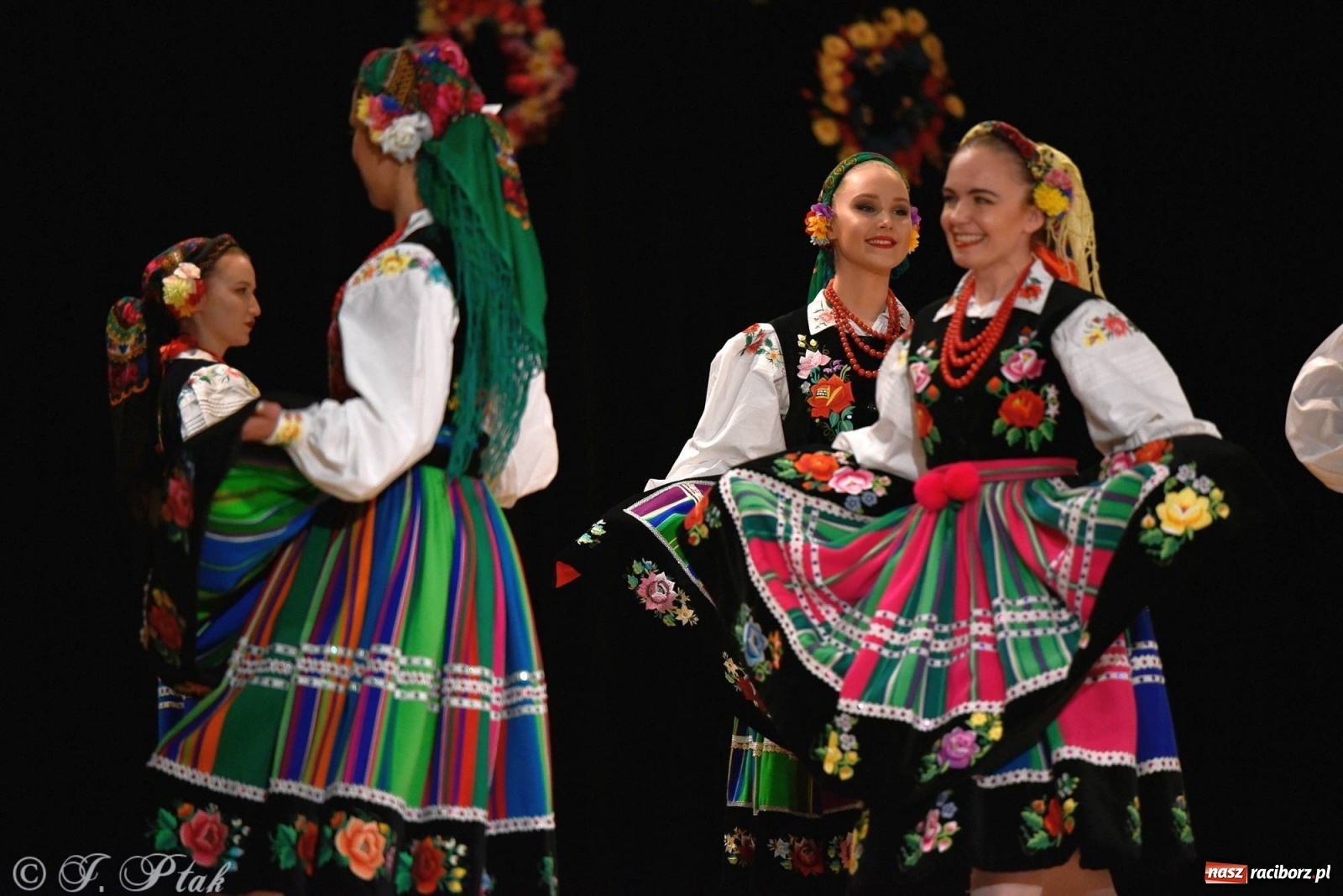 Zdjęcie w galerii na portalu naszraciborz.pl: Zespoły Źródła wspierają Kamilka. Piękny koncert w RCK [FOTO i WIDEO] wiadomości z regionu