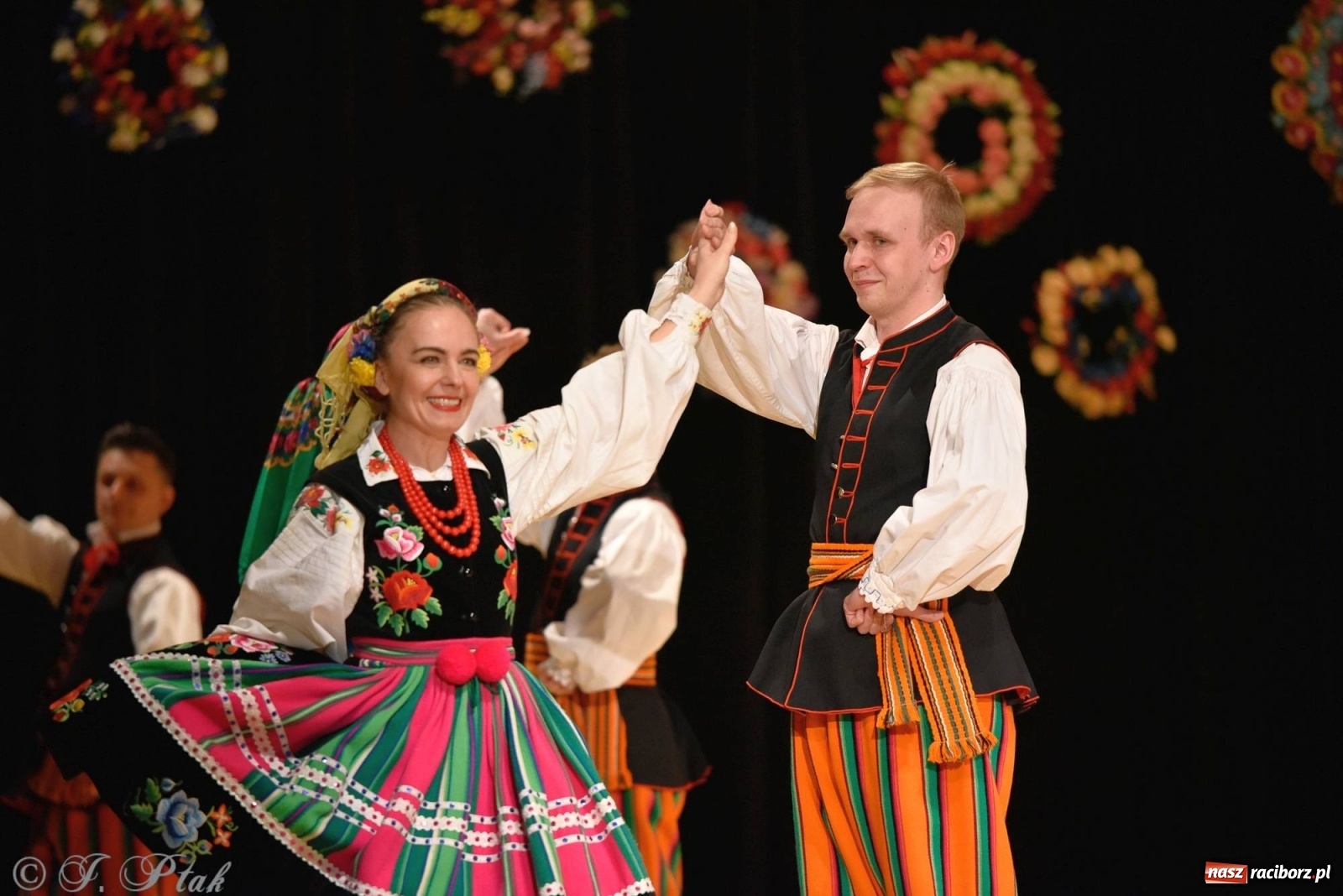 Zdjęcie w galerii na portalu naszraciborz.pl: Zespoły Źródła wspierają Kamilka. Piękny koncert w RCK [FOTO i WIDEO] wiadomości z regionu