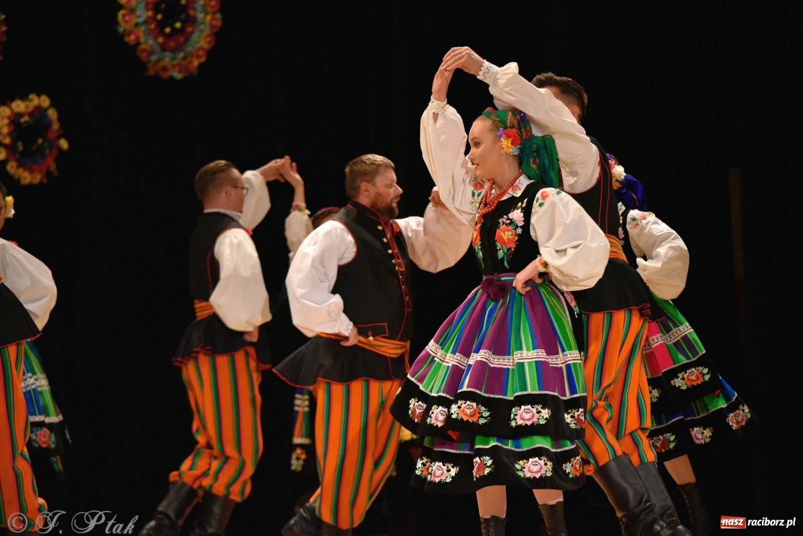 Zdjęcie w galerii na portalu naszraciborz.pl: Zespoły Źródła wspierają Kamilka. Piękny koncert w RCK [FOTO i WIDEO] wiadomości z regionu