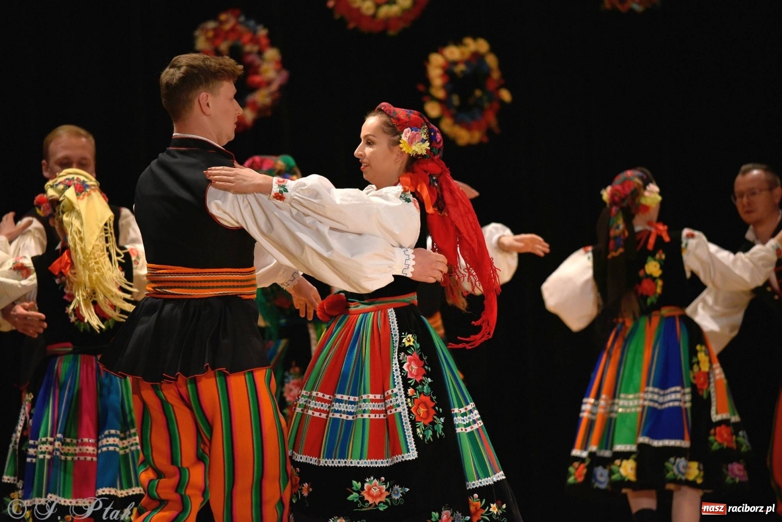 Zdjęcie w galerii na portalu naszraciborz.pl: Zespoły Źródła wspierają Kamilka. Piękny koncert w RCK [FOTO i WIDEO] wiadomości z regionu