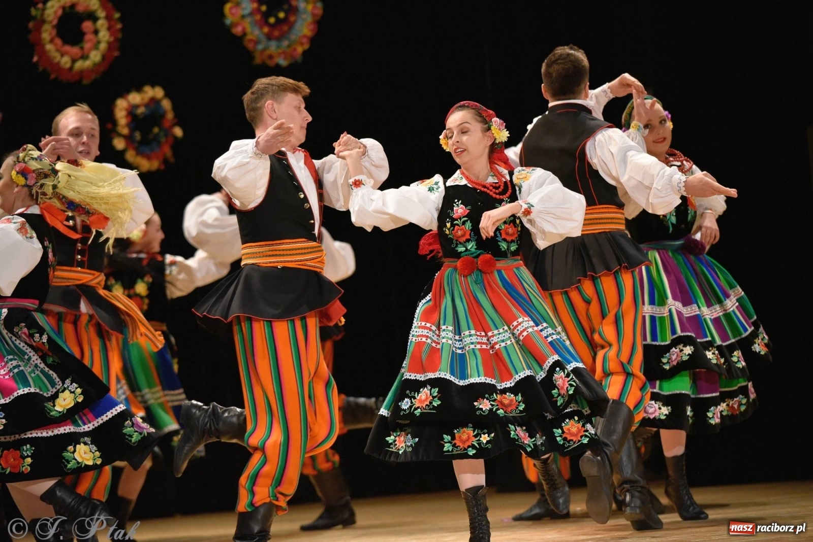 Zdjęcie w galerii na portalu naszraciborz.pl: Zespoły Źródła wspierają Kamilka. Piękny koncert w RCK [FOTO i WIDEO] wiadomości z regionu