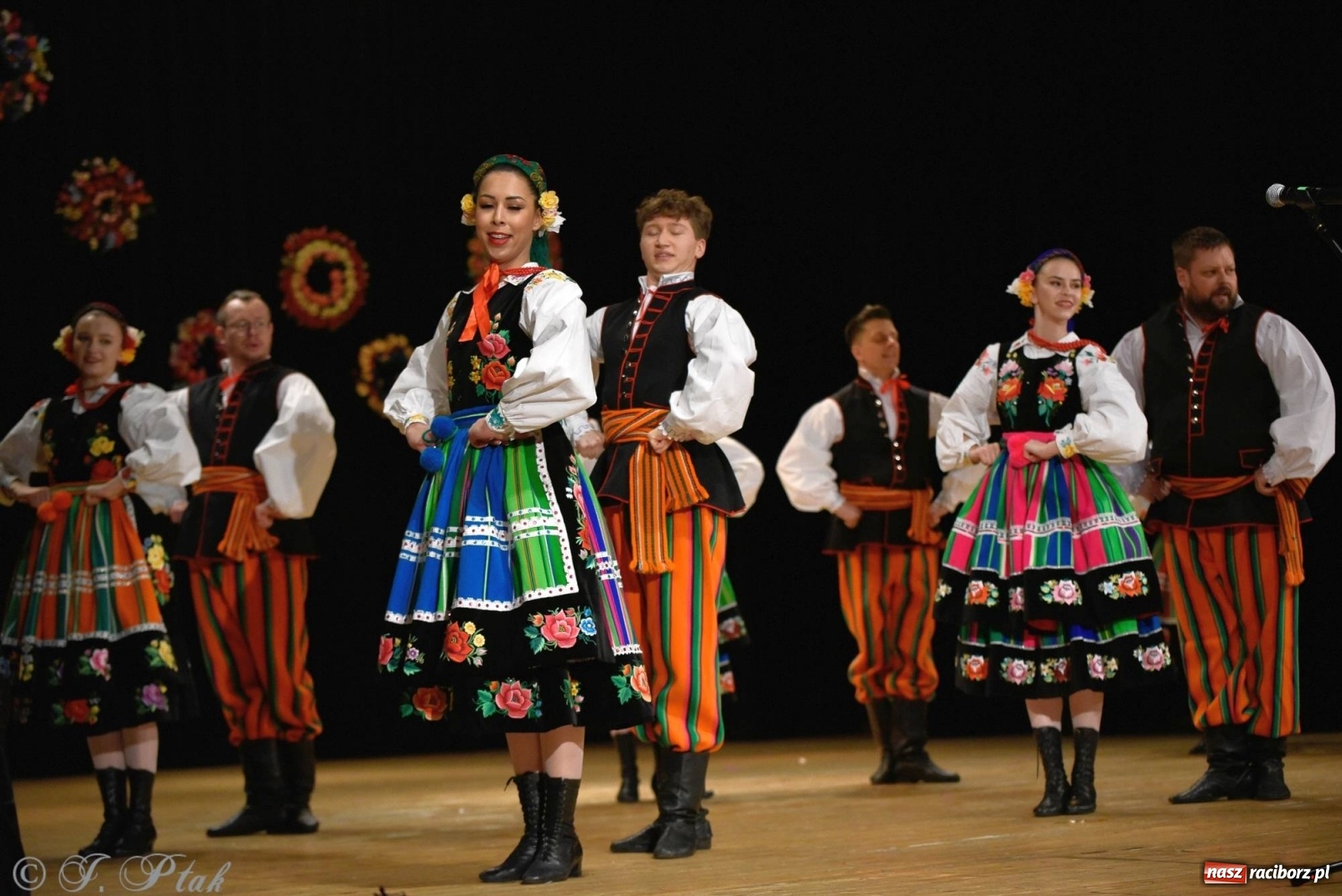 Zdjęcie w galerii na portalu naszraciborz.pl: Zespoły Źródła wspierają Kamilka. Piękny koncert w RCK [FOTO i WIDEO] wiadomości z regionu