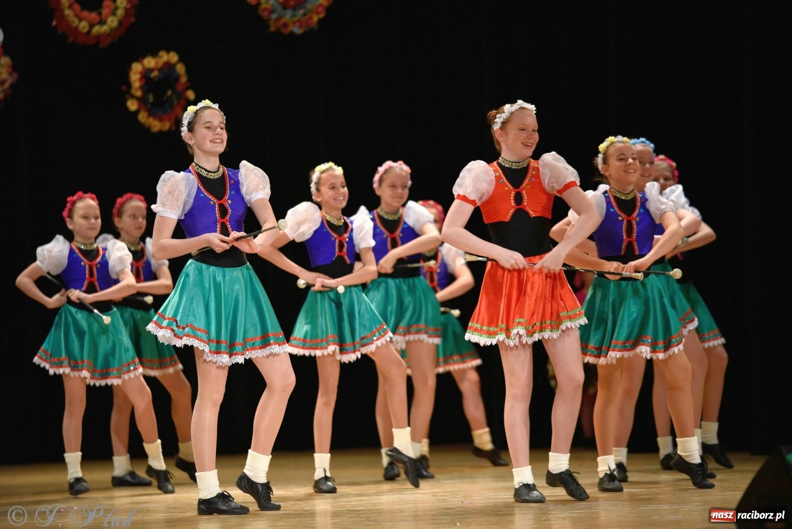 Zdjęcie w galerii na portalu naszraciborz.pl: Zespoły Źródła wspierają Kamilka. Piękny koncert w RCK [FOTO i WIDEO] wiadomości z regionu