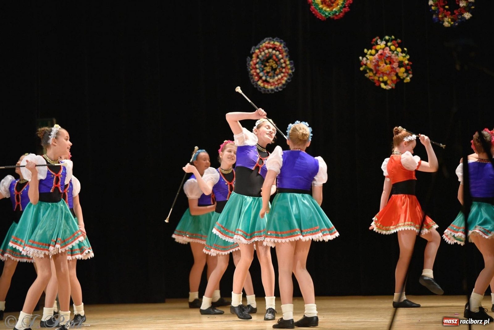 Zdjęcie w galerii na portalu naszraciborz.pl: Zespoły Źródła wspierają Kamilka. Piękny koncert w RCK [FOTO i WIDEO] wiadomości z regionu