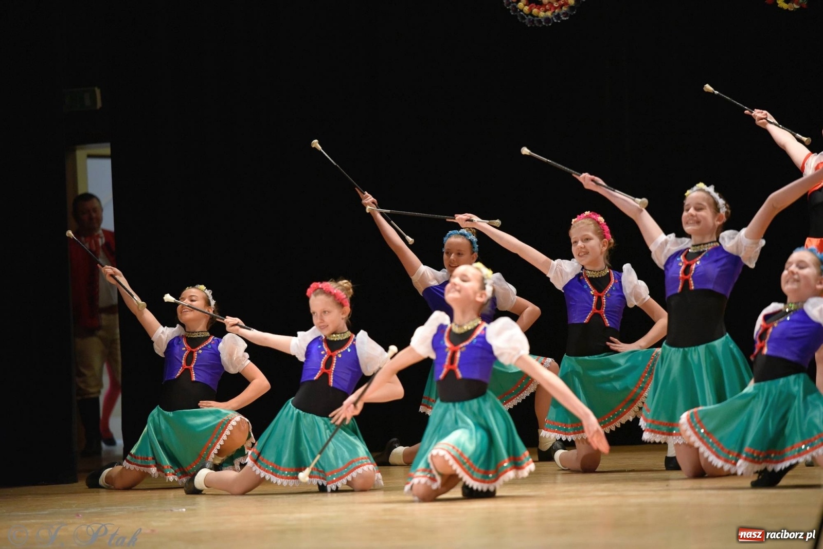 Zdjęcie w galerii na portalu naszraciborz.pl: Zespoły Źródła wspierają Kamilka. Piękny koncert w RCK [FOTO i WIDEO] wiadomości z regionu