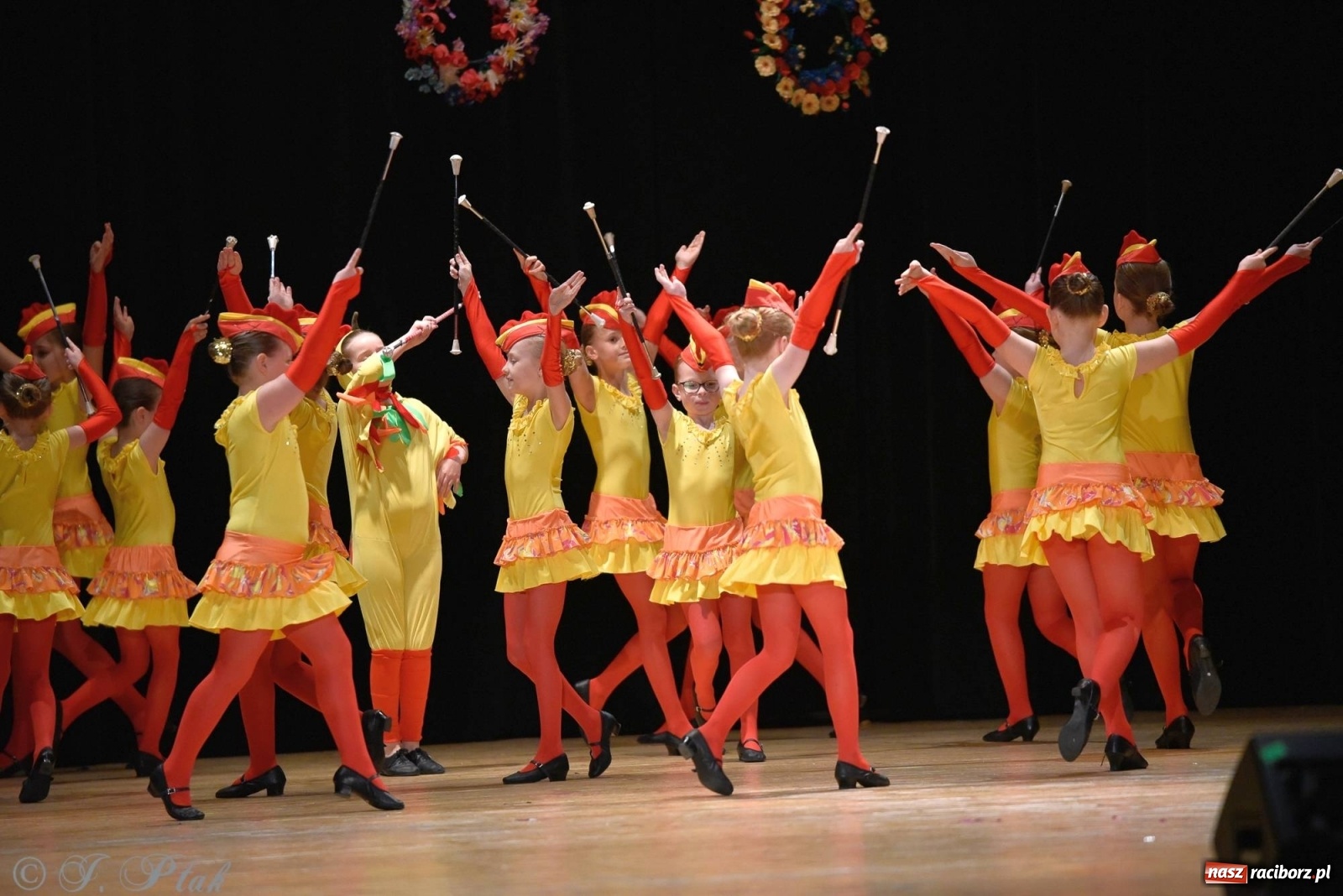 Zdjęcie w galerii na portalu naszraciborz.pl: Zespoły Źródła wspierają Kamilka. Piękny koncert w RCK [FOTO i WIDEO] wiadomości z regionu