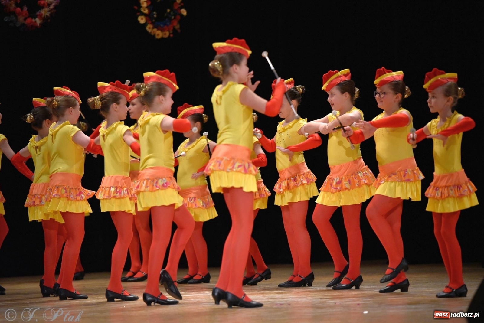 Zdjęcie w galerii na portalu naszraciborz.pl: Zespoły Źródła wspierają Kamilka. Piękny koncert w RCK [FOTO i WIDEO] wiadomości z regionu