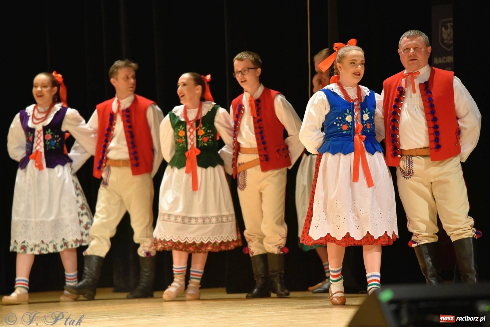 Zdjęcie w galerii na portalu naszraciborz.pl: Zespoły Źródła wspierają Kamilka. Piękny koncert w RCK [FOTO i WIDEO] wiadomości z regionu