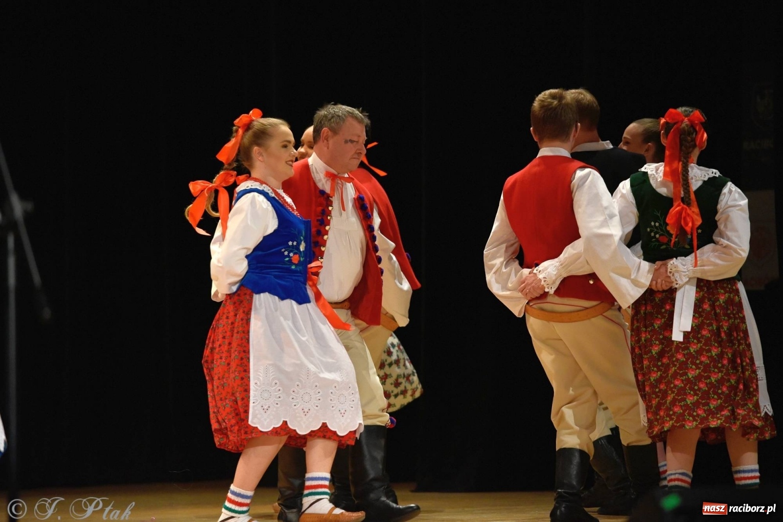 Zdjęcie w galerii na portalu naszraciborz.pl: Zespoły Źródła wspierają Kamilka. Piękny koncert w RCK [FOTO i WIDEO] wiadomości z regionu