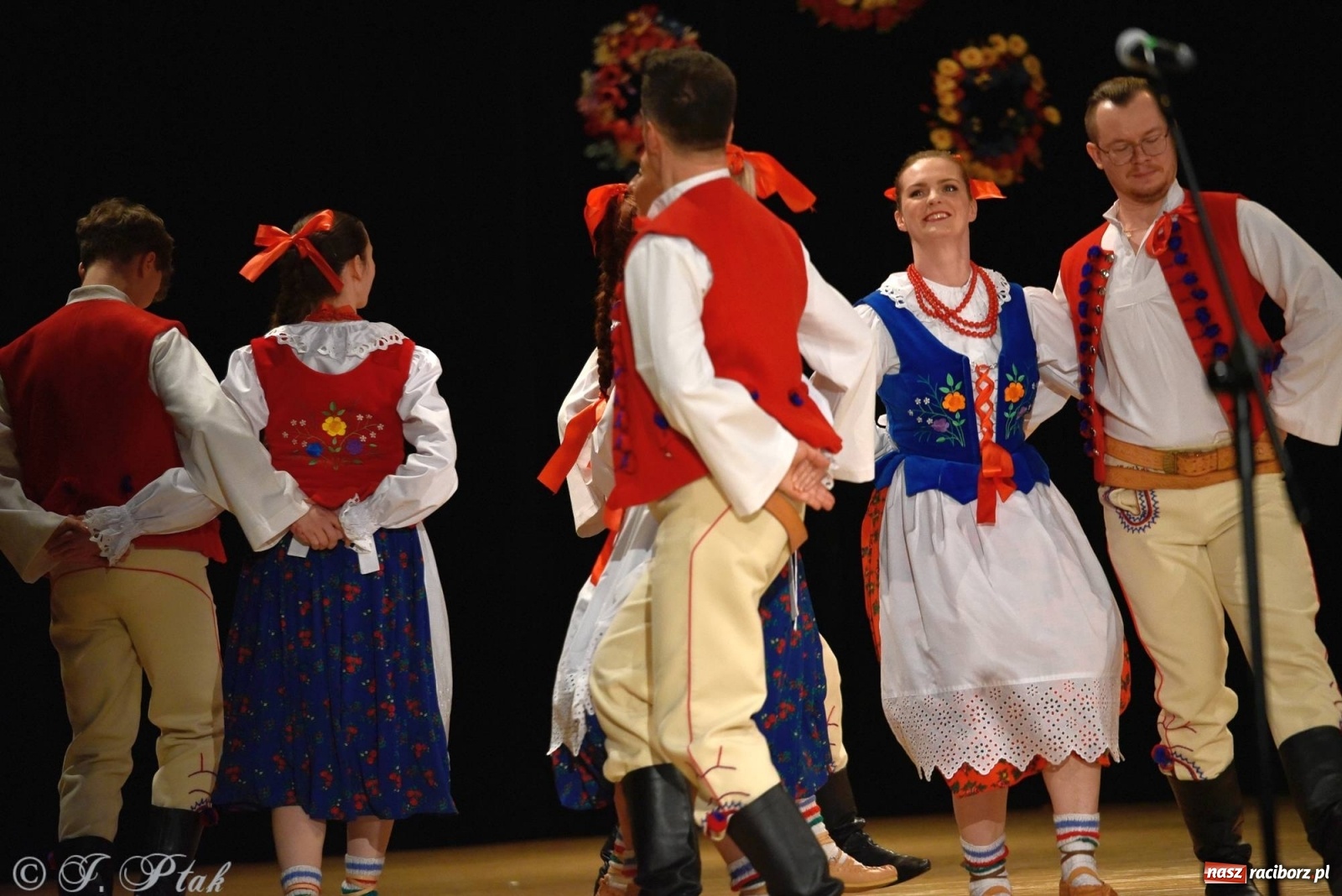 Zdjęcie w galerii na portalu naszraciborz.pl: Zespoły Źródła wspierają Kamilka. Piękny koncert w RCK [FOTO i WIDEO] wiadomości z regionu